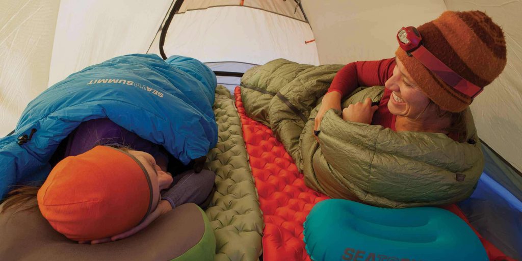 Saltea gonflabilă, autogonflabilă sau izopren