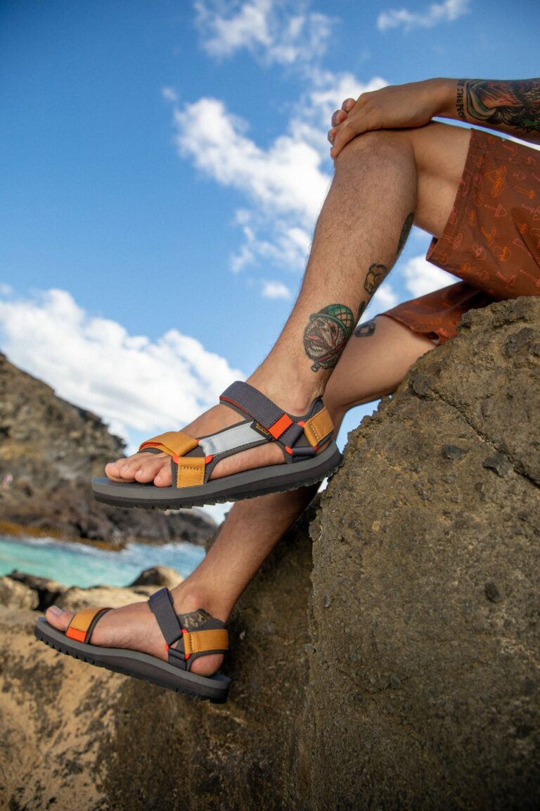 Teva - sandale pentru trekking sau apă, pentru trasee de drumeție sau plimbare