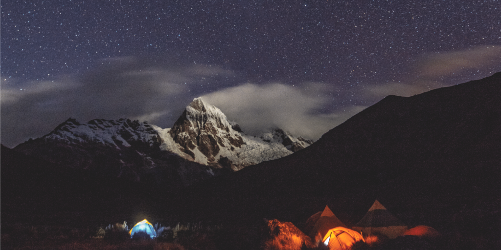 Corturi de munte Marmot in tabara de baza