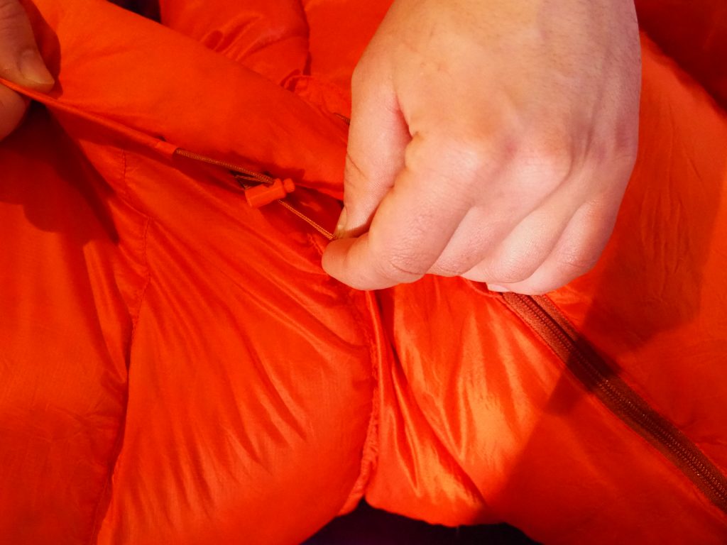 Șnurul pentru strîngere Șnurul pentru strîngere