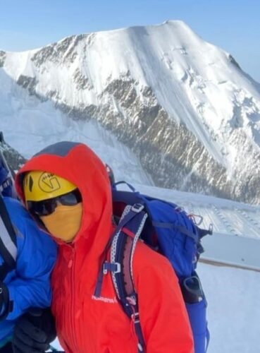 Geaca Norrona Trollveggen Gore-Tex Pro Light pe Mont Blanc (3)